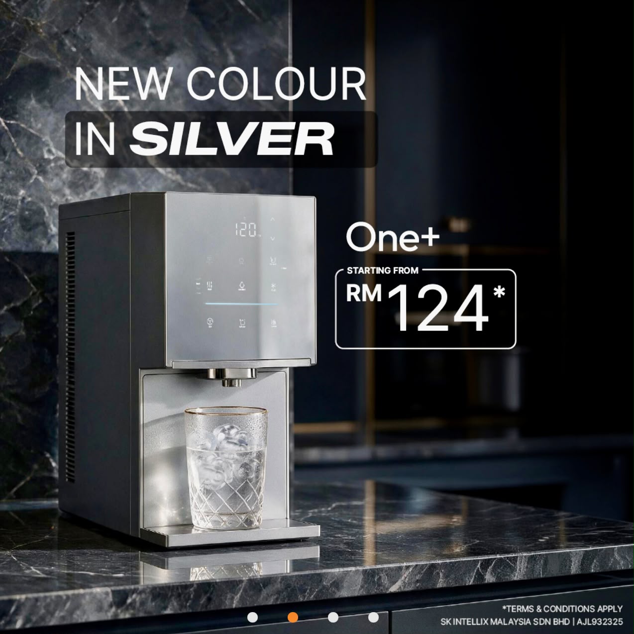 Poster asal promosi ONE+ Silver